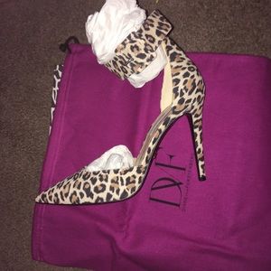 Authentic Brand New Diane Von Furstenberg